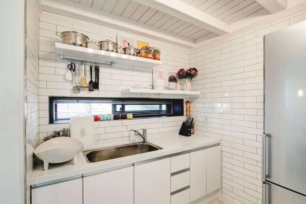Hongdae 4Bed Room House ソウル特別市 エクステリア 写真