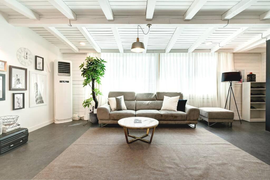 Hongdae 4Bed Room House ソウル特別市 エクステリア 写真