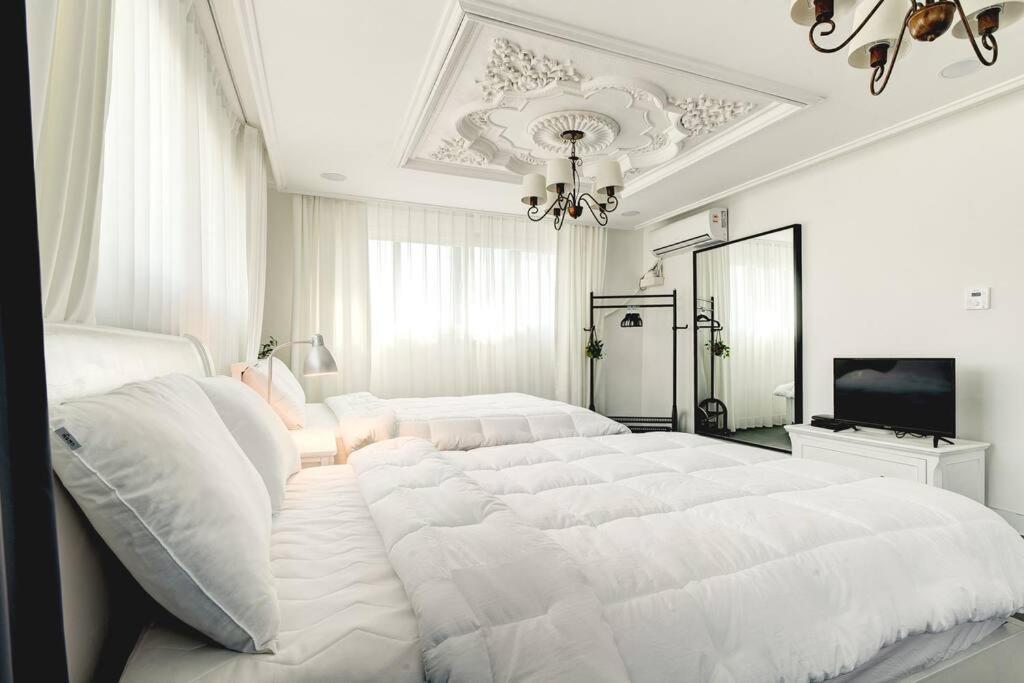 Hongdae 4Bed Room House ソウル特別市 エクステリア 写真